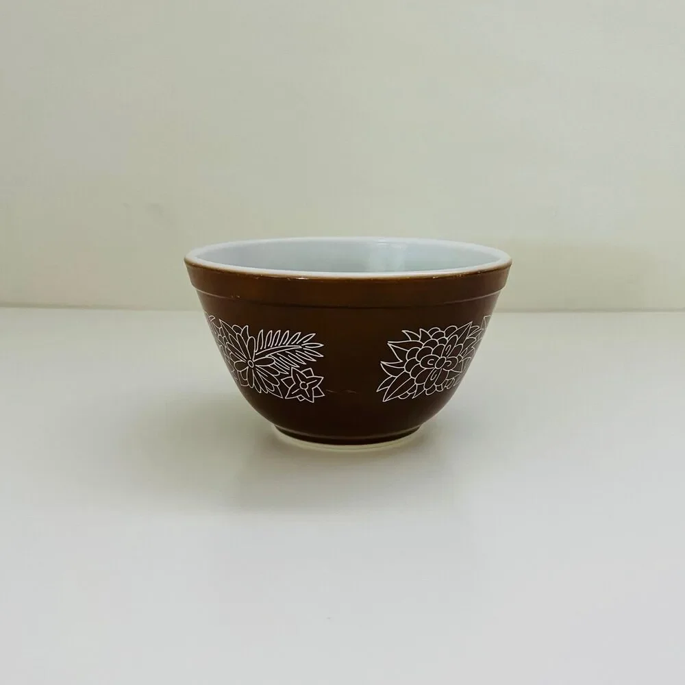 PYREX Brown White Woodland 401 Mixing Bowl 1.5 Pt